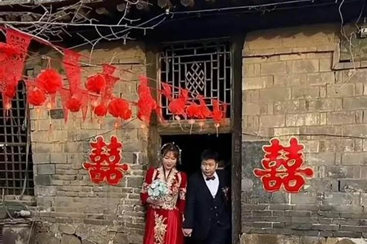 梦见老家的房子,梦见回到老家的房子。