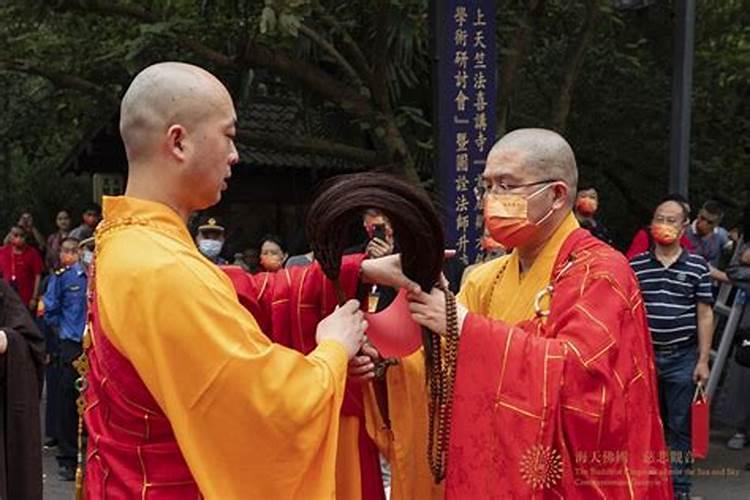 为什么唐僧坚持要去取经？500字