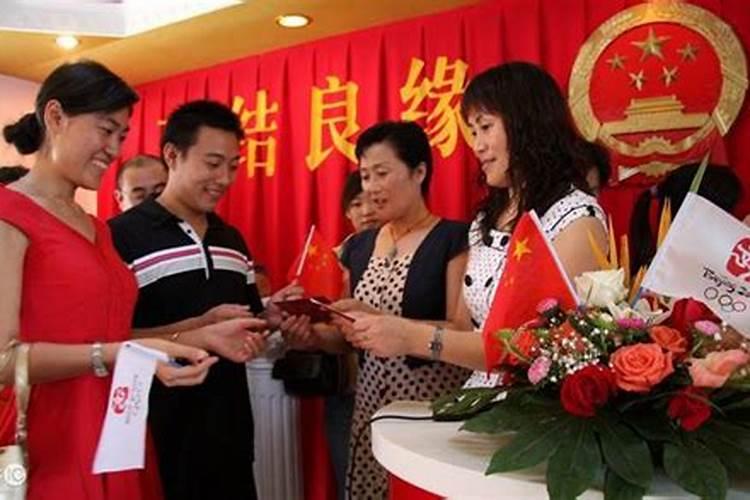 我是1997年 属牛阴历七月七日 是什么星座