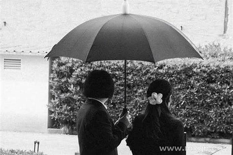 1940年五行属于什么？40年出生的龙的命运