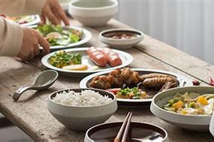生肖鸡1957年2025年运势如何 生肖鸡1957年2025年全年运势
