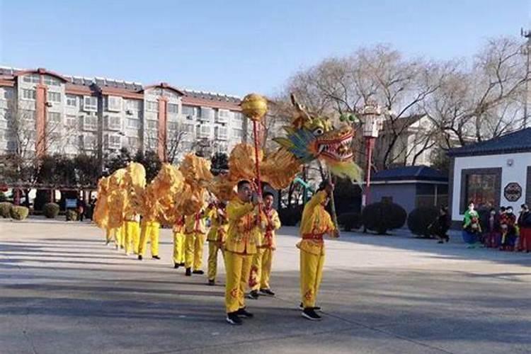 “探金英知近重阳”的出处是哪里