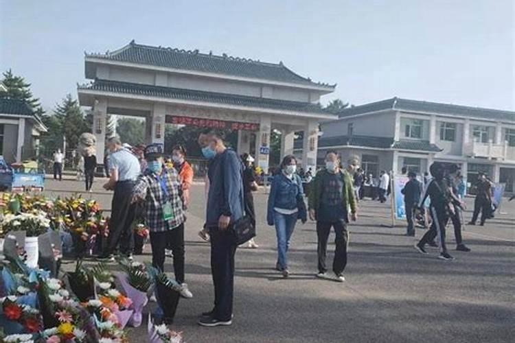 为什么本命年要戴、穿红色的东西？