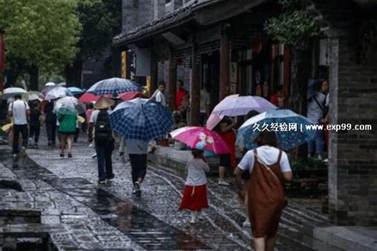 我想知道赣南地区的春节习俗？