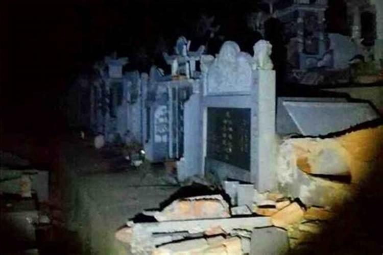 梦到好多死婴儿而且还有好多跟和尚一样的人追我是怎么...
