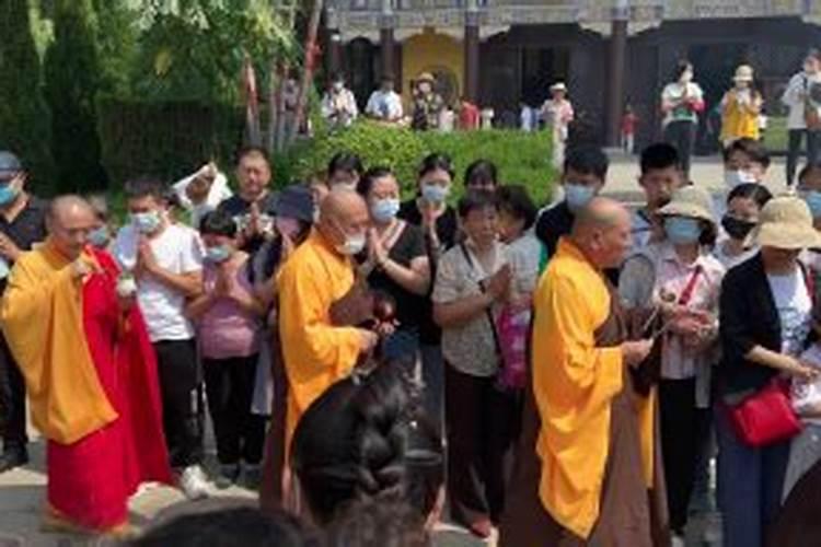 农村出殡前要做开光仪式,还要给纸人开光,什么是开光？