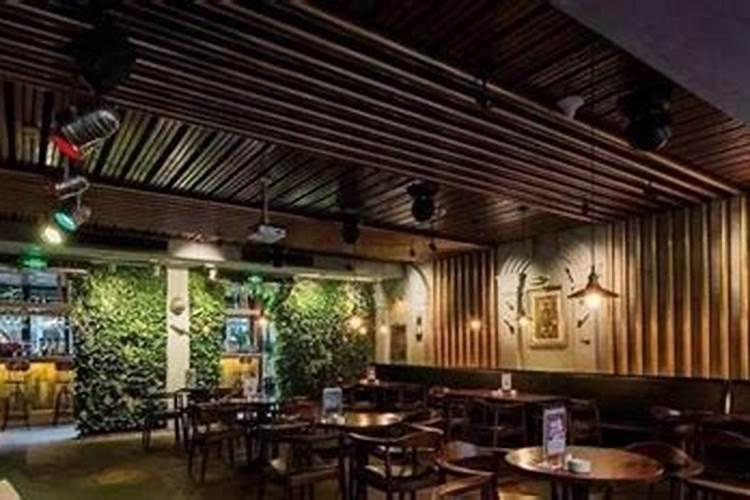 给一家生态酒店的包厢取名字