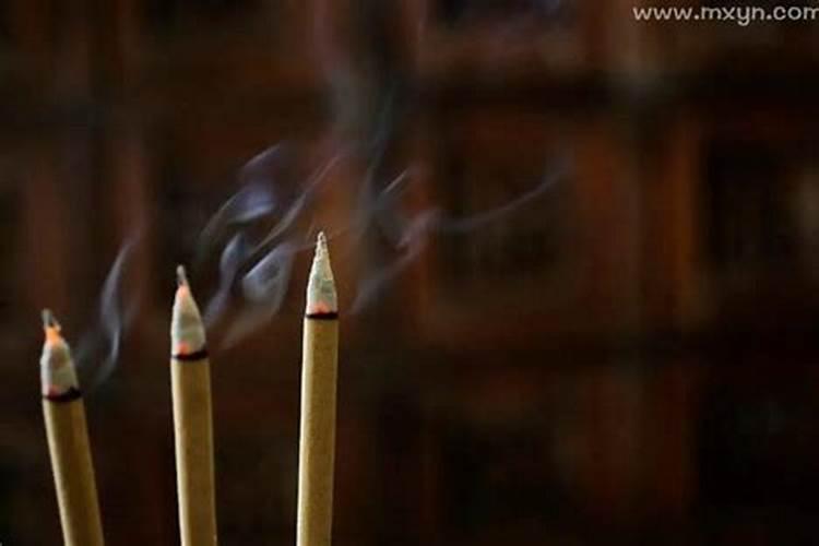 清明节在家烧纸一般晚上什么时间烧最好清明节祭祖的讲究
