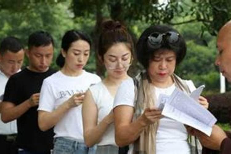 太原女子因情感不顺网购“做法事”服务被骗582万,女子该如何追回损失...