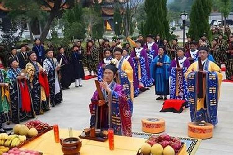 请问,71年正月初二子时的猪今年运气太差了。