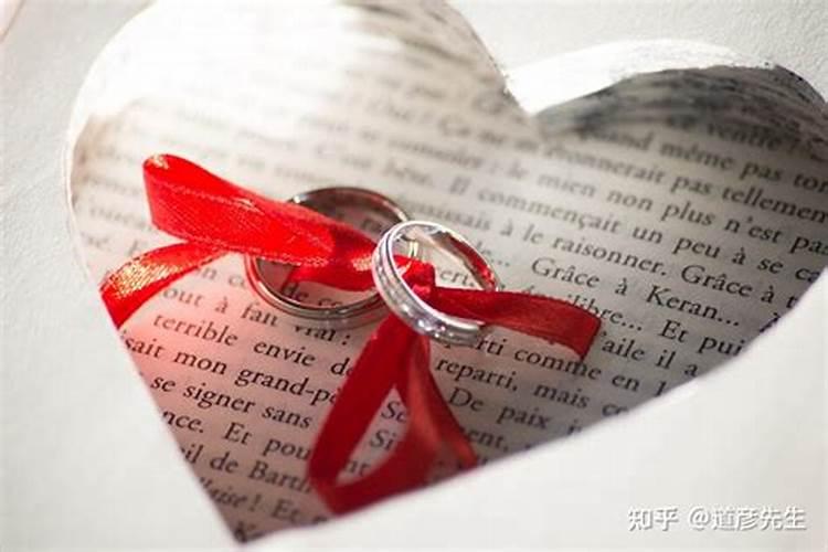 婚配五行和属相哪个准