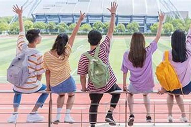梦见和自己的学生在一起