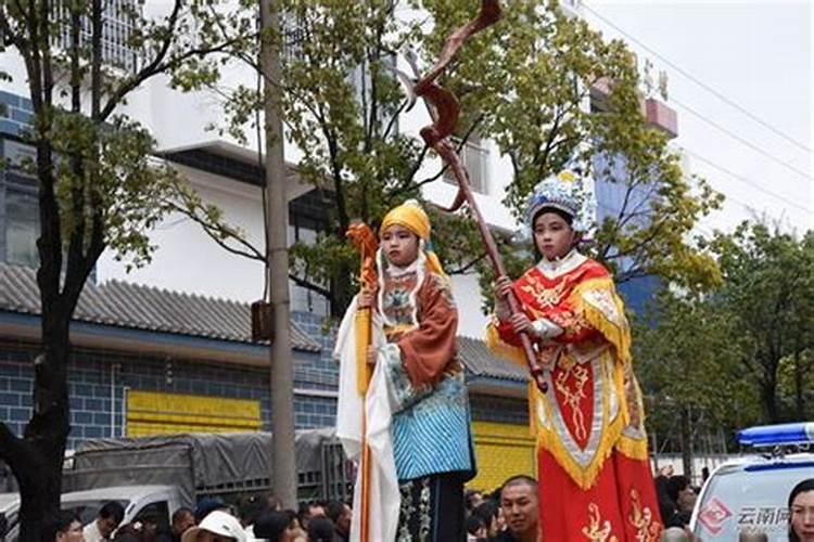 云南的米线节有什么习俗？