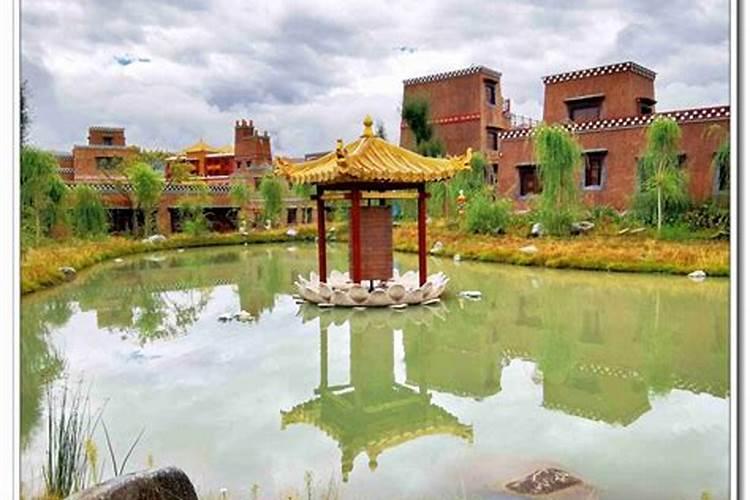 请问为什么沈从文的文章要起边城这个名字？有什么特定意义？