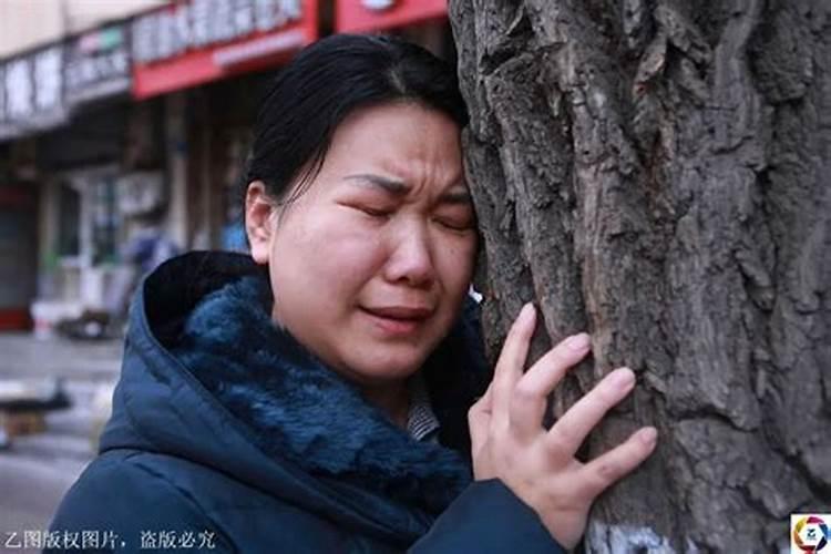 梦见自己妈妈死了代表什么？