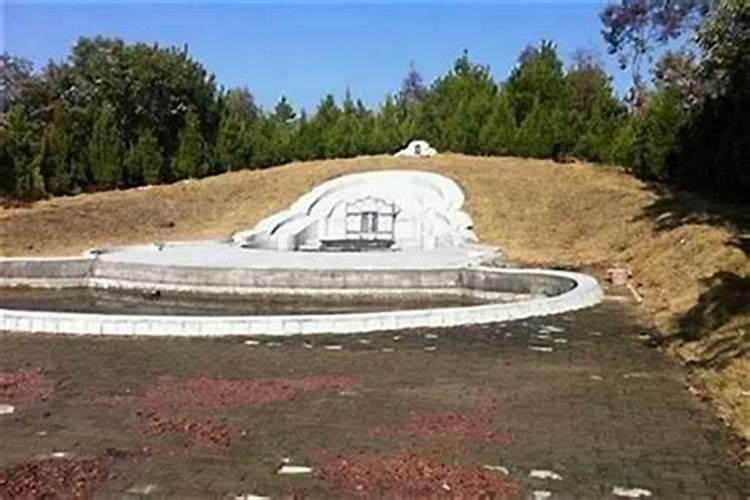 山地墓地风水怎么看？
