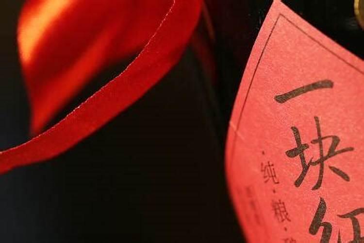人们把中秋节定在农历八月十五是因为什？