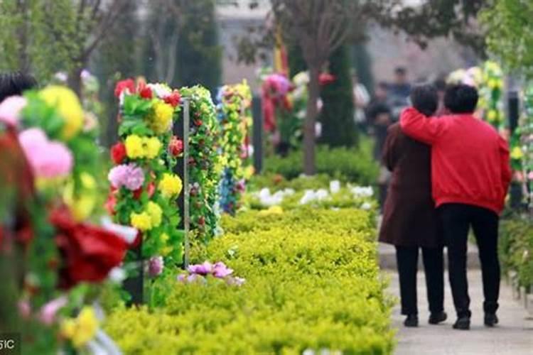 冥府茅台成清明节新潮祭品,茅台为何会成为高档消费品的代表？