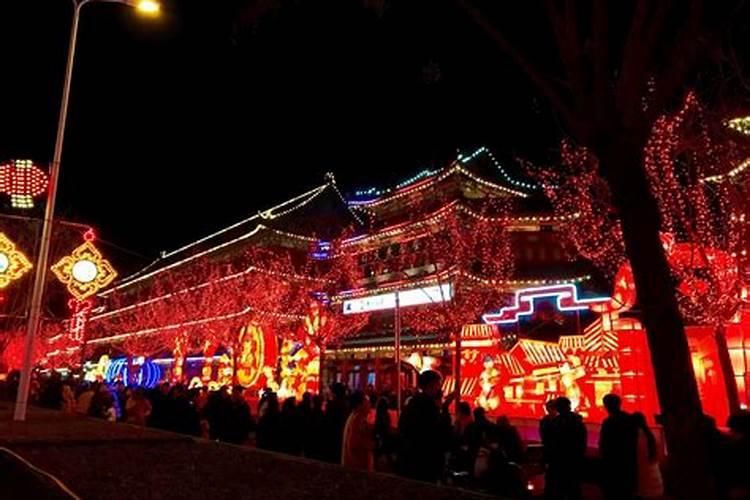周易免费取名字生辰八字起名 小超市名字店名大全聚财