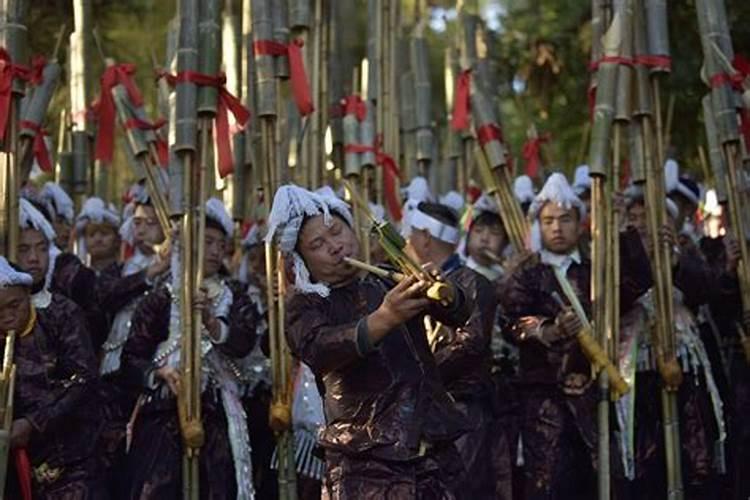 农历:一九六八年三月初七日卯时女命,求大师算八字运气