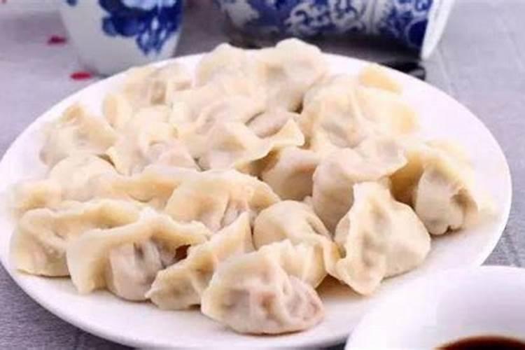 求大师帮忙看看两人的八字是否相合,该如何化解？