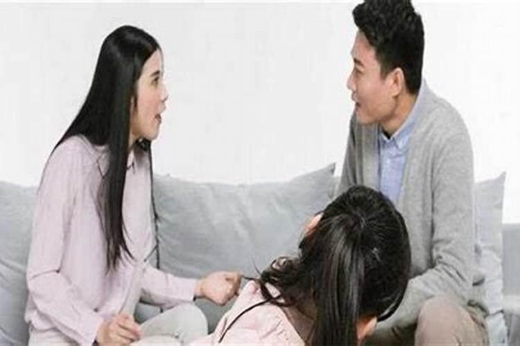 我昨晚梦到和老公吵架,吵得特别凶而且是当着双方父母的面吵得架,之