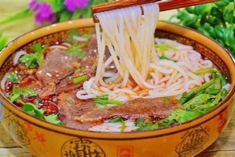南北半球春秋分、冬夏至的太阳光照图
