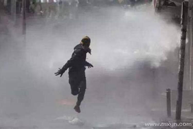 梦见变态男人跟踪我的预兆