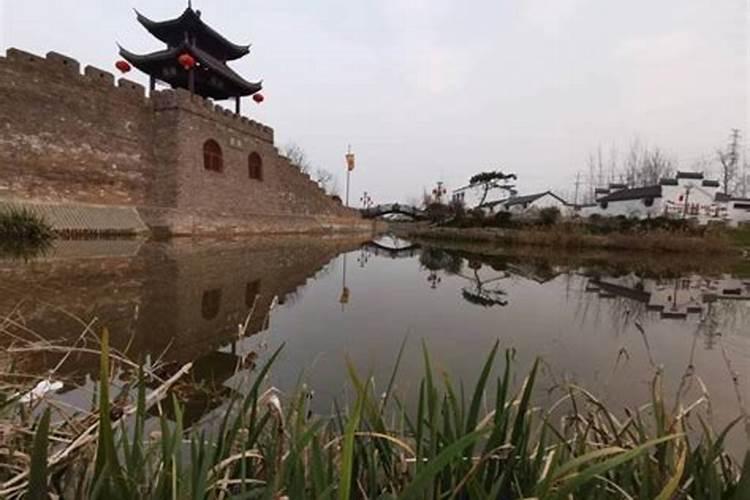 传统拜孔子是什么时候？