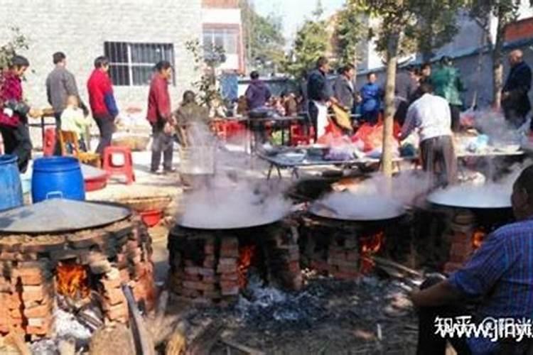 今年新疆把十二月二十五号当什么日子过？