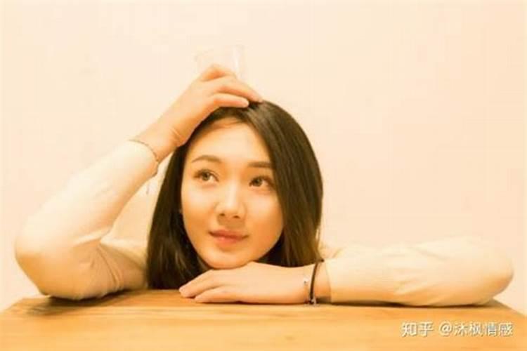 梦见连续两天死去的亲人的预兆