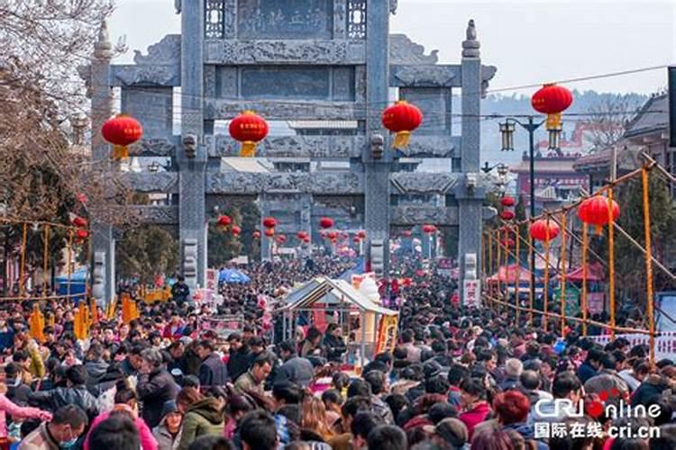 梦见自己身上很多蚂蚁被蚂蚁咬的预兆