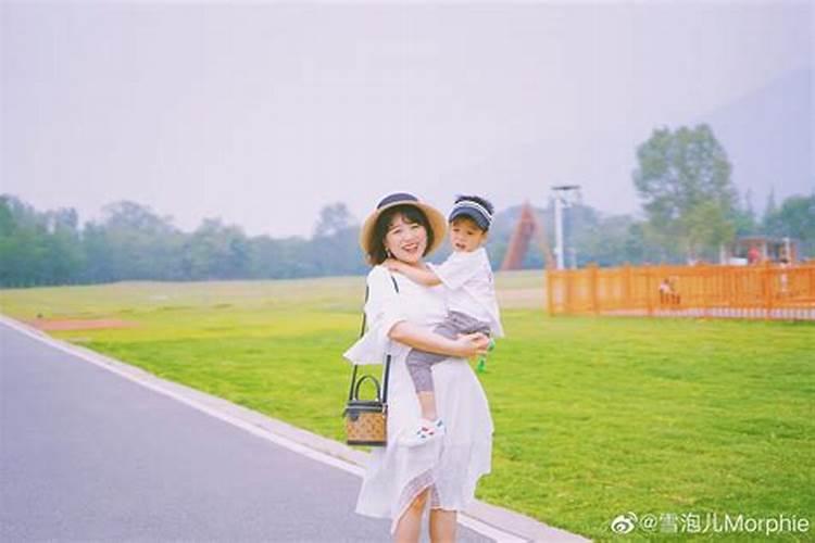 产后出院时有什么风俗讲究吗