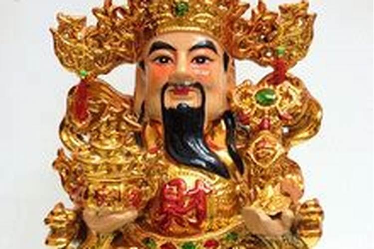 72年属鼠女2025年的运程和每月运势