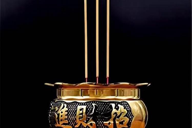 梦见老鼠在家里乱窜是什么意思