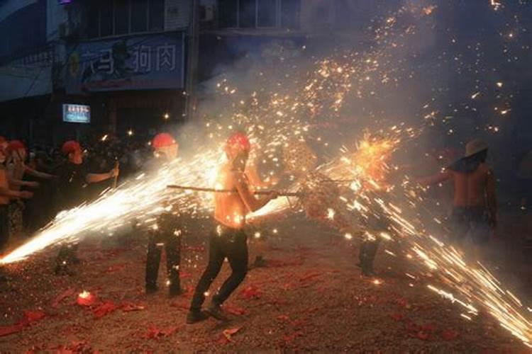 2025年财神爷贴在哪个位置好