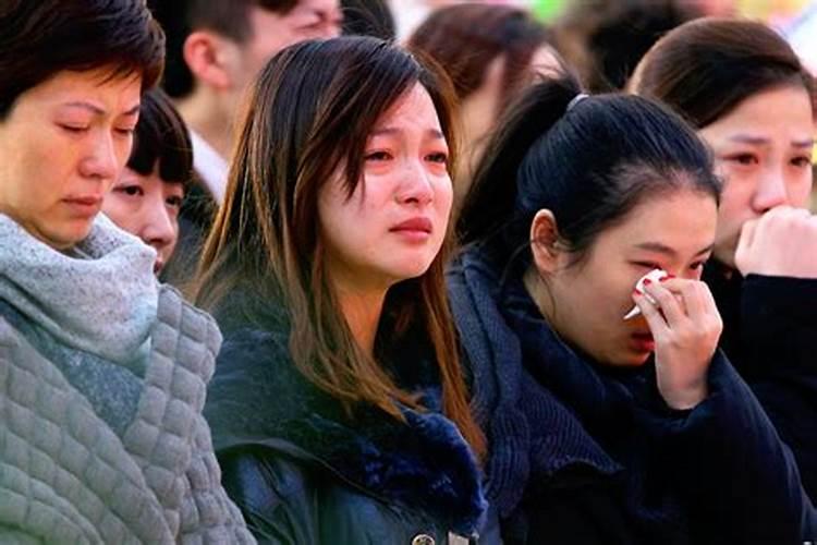 我已过继给大伯,弟弟无妻女,父母亲已去世,我还能分割弟弟家产吗？百度...