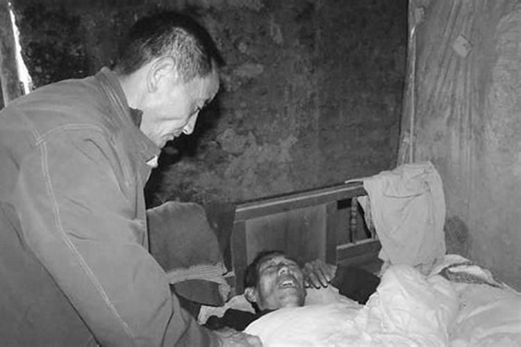 梦见被蟒蛇追 梦见被蟒蛇追什么意思