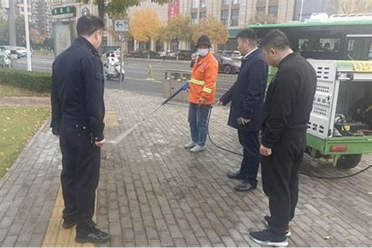 81年属鸡石榴木命人五行缺什么？