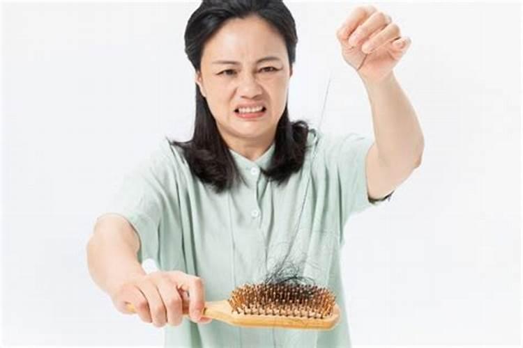 梦见梳头掉头发一大把预示着什么意思