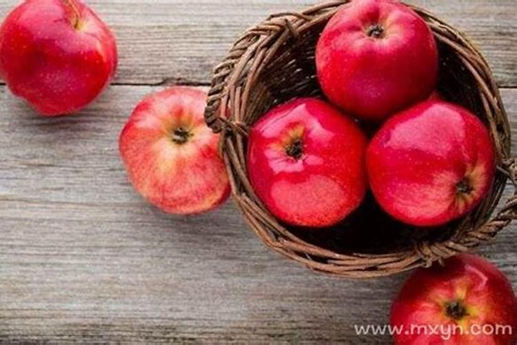周公解梦梦见吃苹果 周公解梦梦见吃苹果的含义
