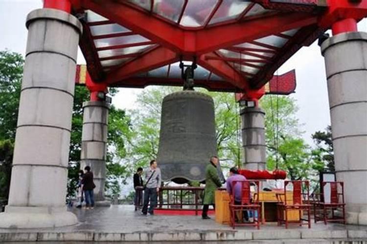 ...怎么到最后就成互相相爱了呢？哎？不明白啊!冤家一见面就吵架...