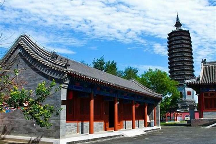 石榴木命和路旁土命婚配好吗 石榴木女命和路旁土男命相配？