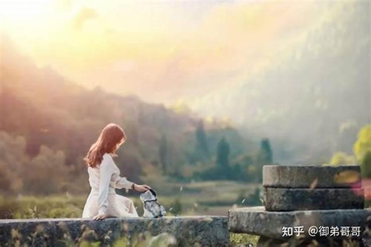 “香严童子沈薰鼻”的出处是哪里