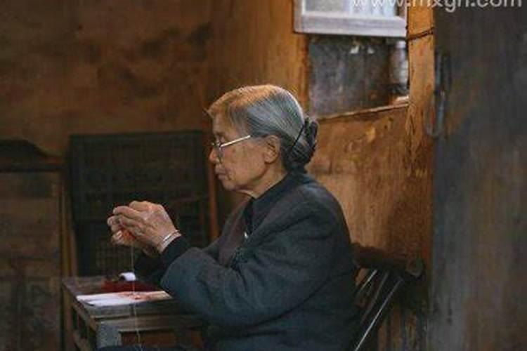 梦见自己的叔叔死了是什么预兆