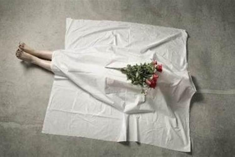 属虎的本命年穿什么颜色的衣服 属虎的本命年应该穿什么颜色的衣服