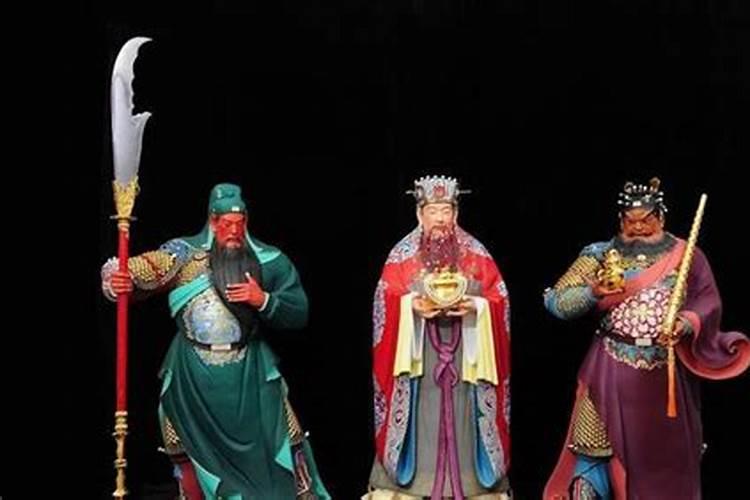 梦见收自己的衣服的预兆