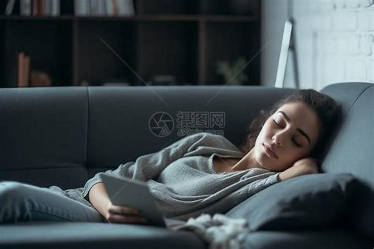 梦见老公在那躺着的预兆