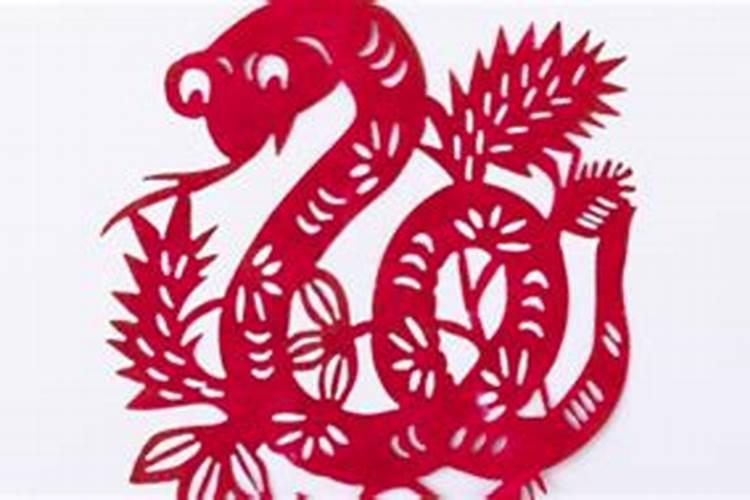 梦见红色的长蛇的预兆