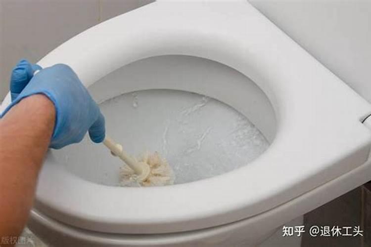女人梦见路过一片坟地预示什么意思
